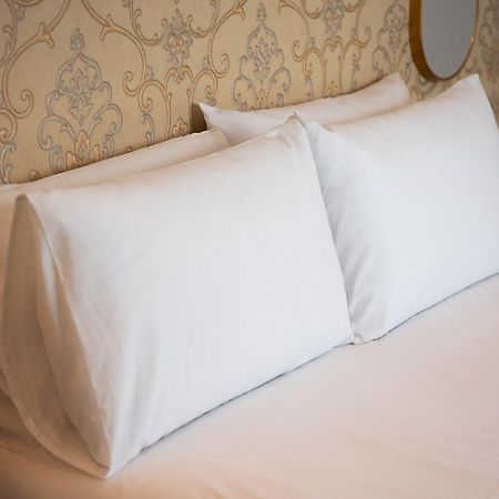 The Orange House Boutique Hotel And Upstairs Rooftop Bar Center Of La Cala De Mijas 100M From The Beach Exteriör bild