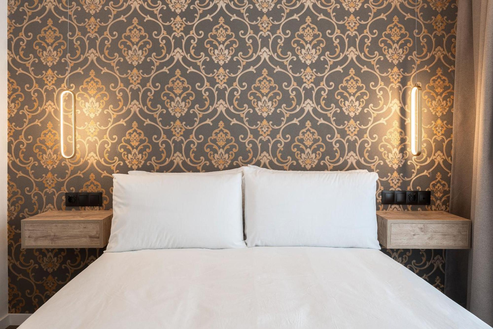 The Orange House Boutique Hotel And Upstairs Rooftop Bar Center Of La Cala De Mijas 100M From The Beach Exteriör bild