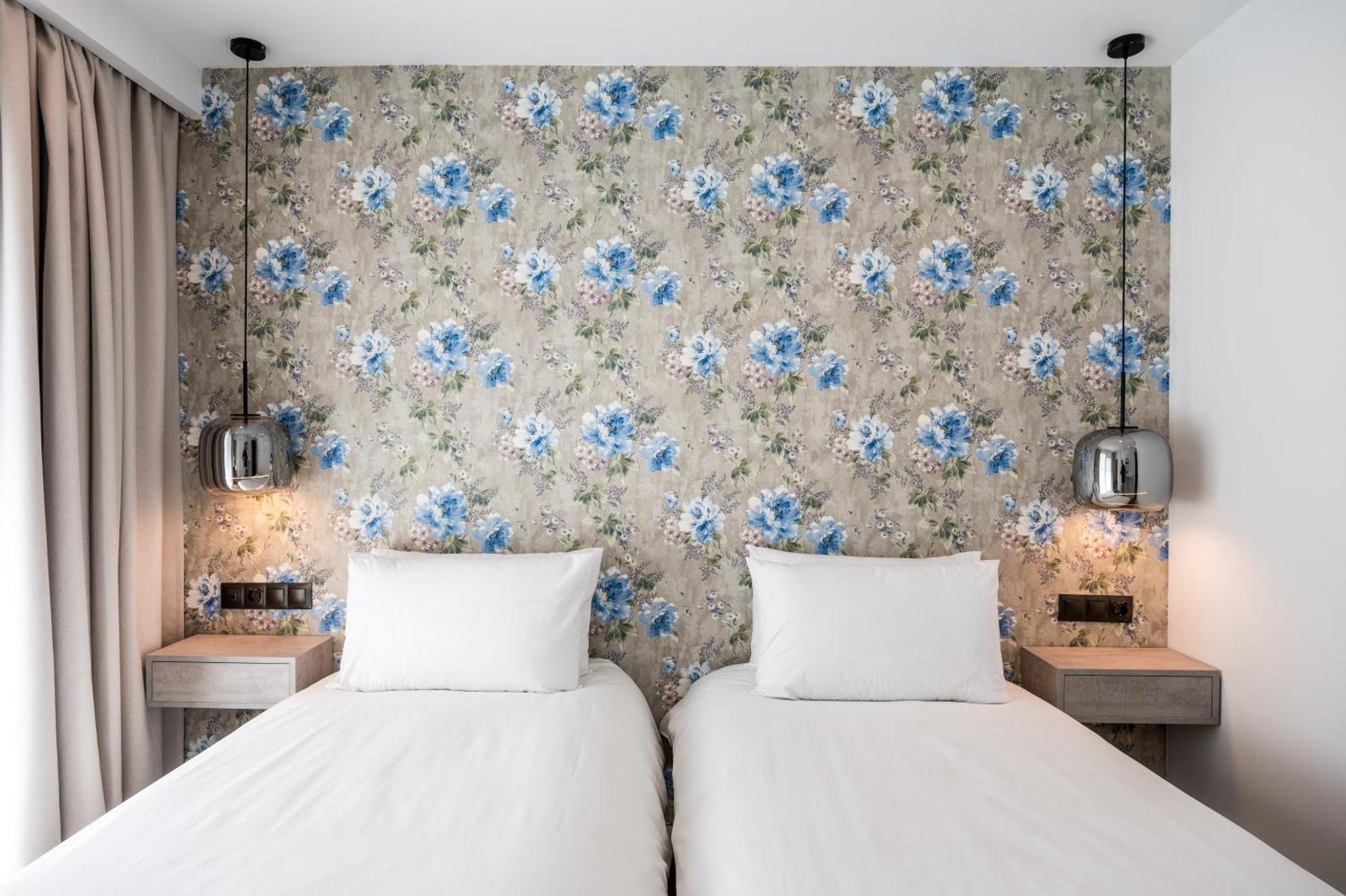 The Orange House Boutique Hotel And Upstairs Rooftop Bar Center Of La Cala De Mijas 100M From The Beach Exteriör bild