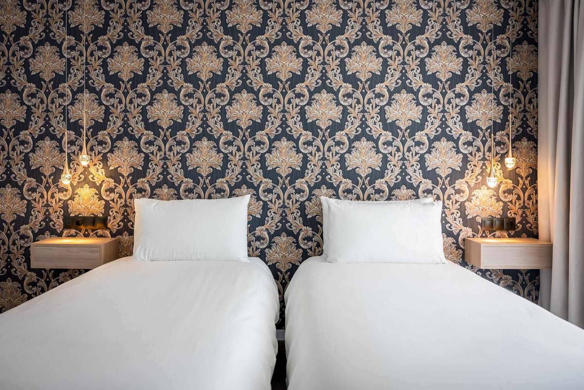 The Orange House Boutique Hotel And Upstairs Rooftop Bar Center Of La Cala De Mijas 100M From The Beach Exteriör bild