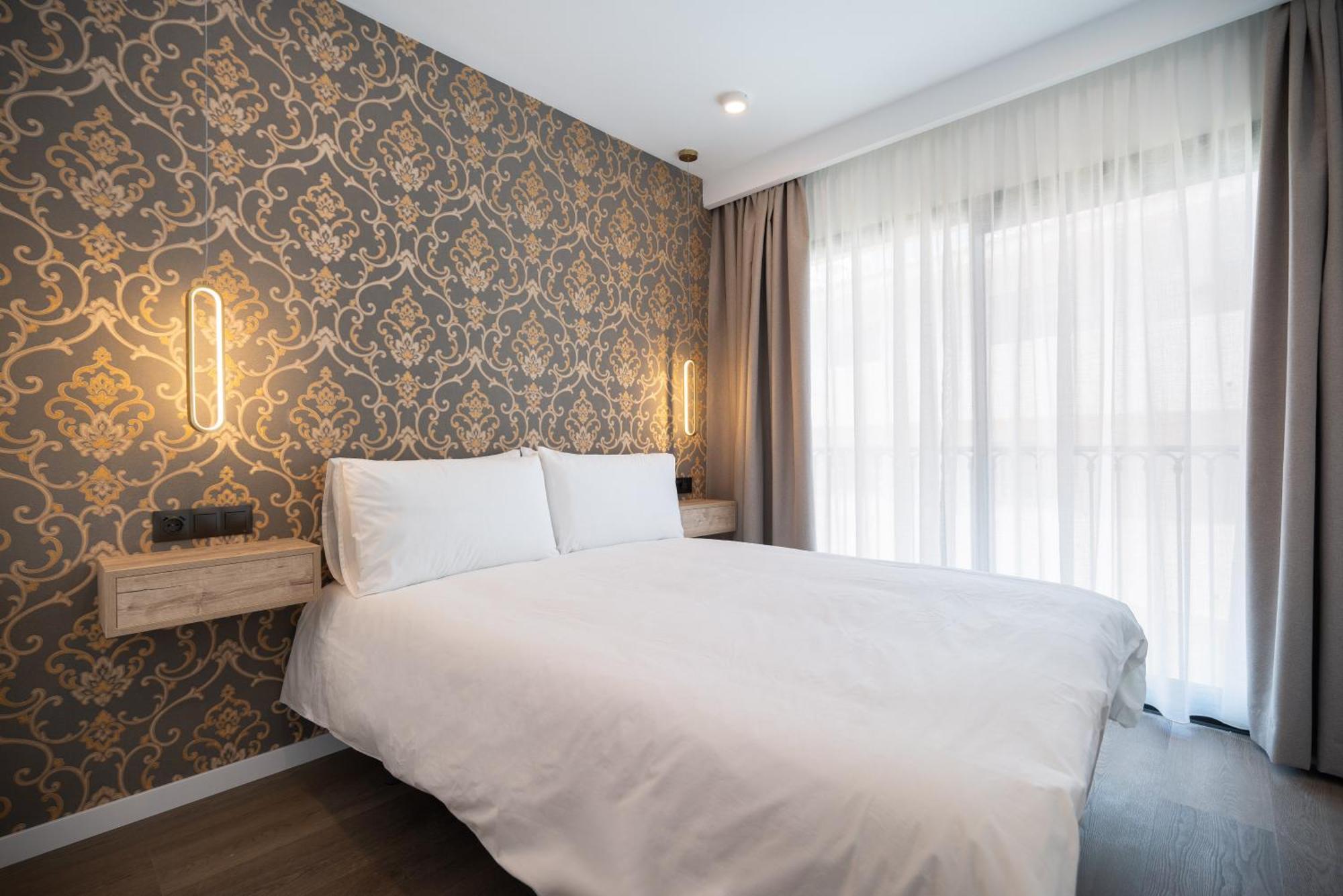 The Orange House Boutique Hotel And Upstairs Rooftop Bar Center Of La Cala De Mijas 100M From The Beach Exteriör bild