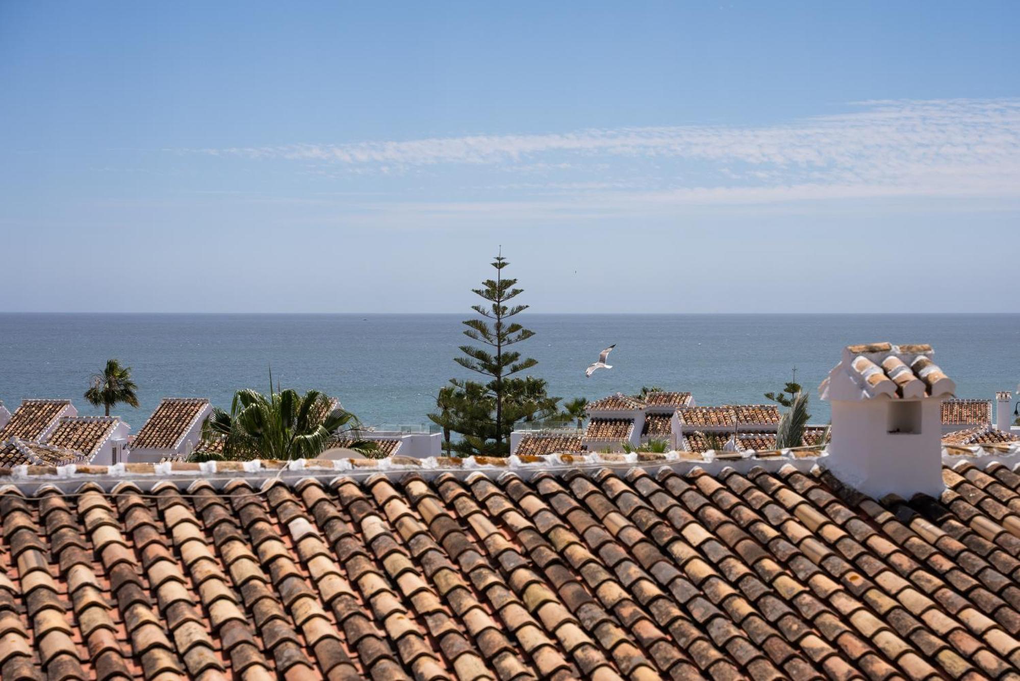 The Orange House Boutique Hotel And Upstairs Rooftop Bar Center Of La Cala De Mijas 100M From The Beach Exteriör bild