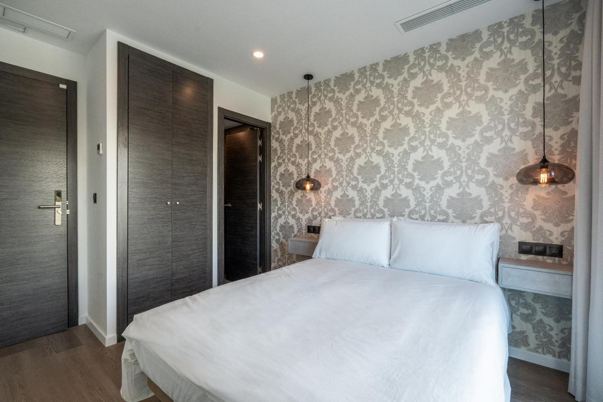 The Orange House Boutique Hotel And Upstairs Rooftop Bar Center Of La Cala De Mijas 100M From The Beach Exteriör bild